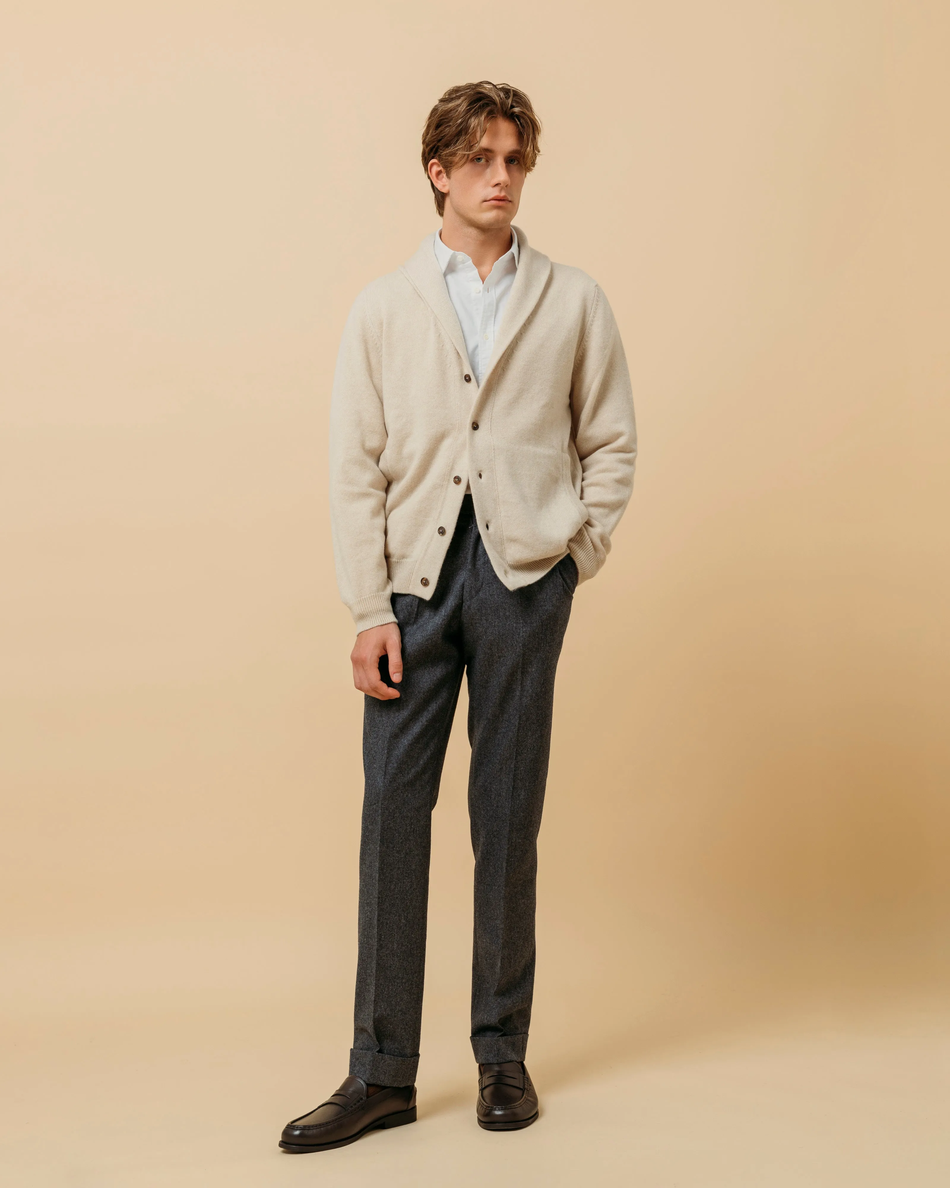 Cashmere painter's shawl collar cardigan in ecru
